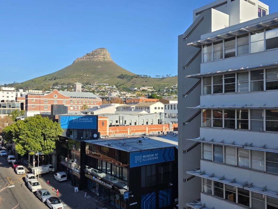 1 Bedroom Property for Sale in Gardens Western Cape